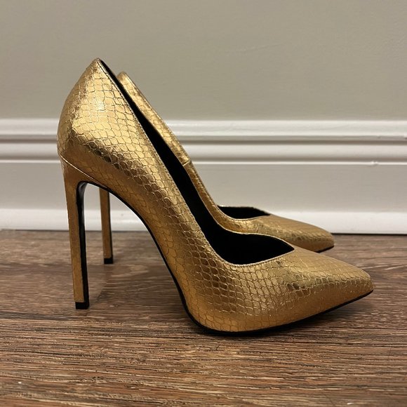 Saint Laurent Paris Notched Pump 105 Python-Embossed Leather Pump in Gold - Picture 1 of 7